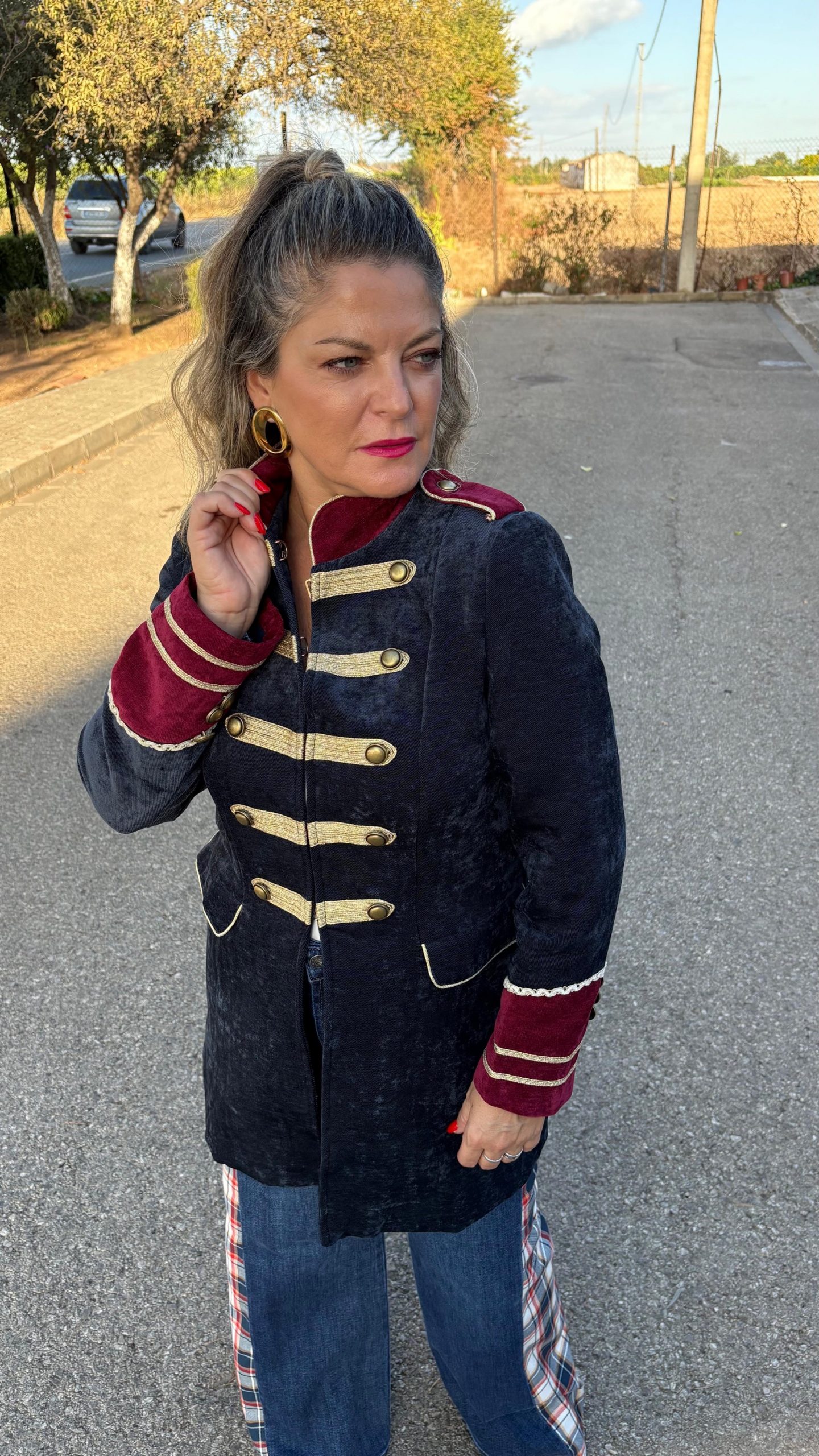 4e7e82df-7f97-4a90-a988-6f81682996f5 chaqueta imperial